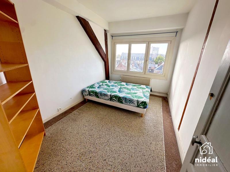 Appartement - 89 m² - 6 pièces