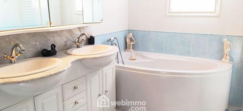 Villa - 130 m² - 5 pièces