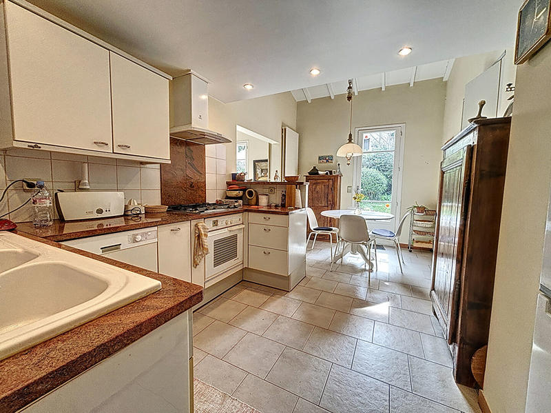 Maison - 196 m² - 5 pièces