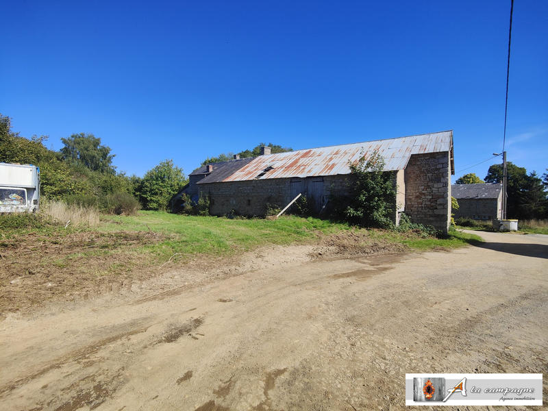 Maison ancienne - 101 m² - 8 pièces