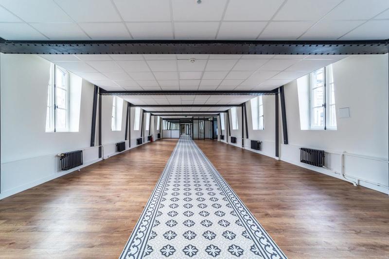Bureau - 358 m² - 2 pièces