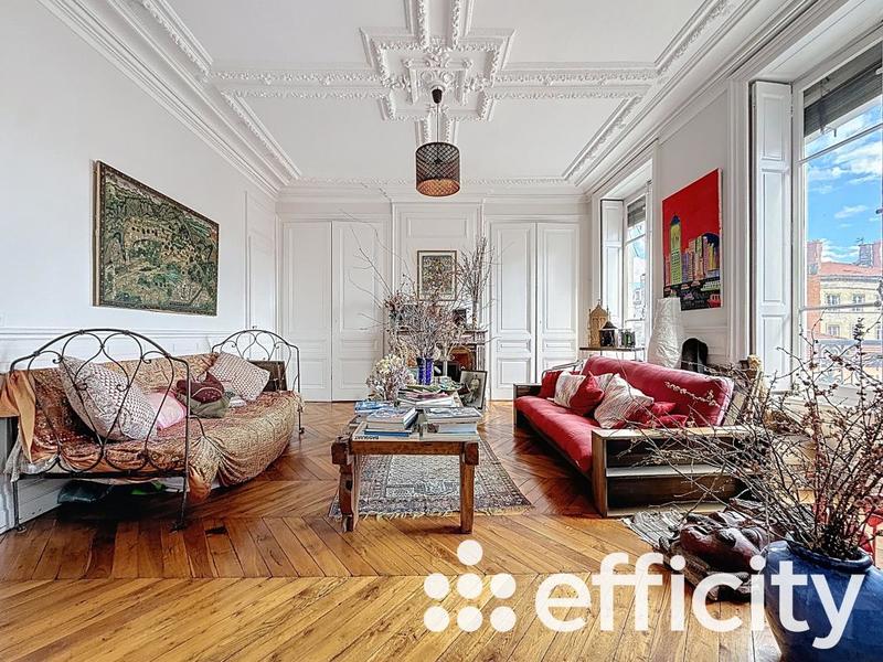 Appartement bourgeois - 179 m² - 6 pièces