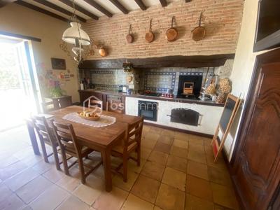 Maison en pierre - 230 m² - 7 pièces
