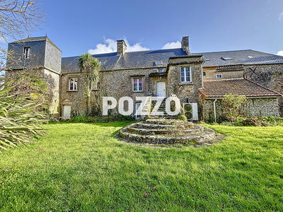 Maison - 439 m² - 16 pièces