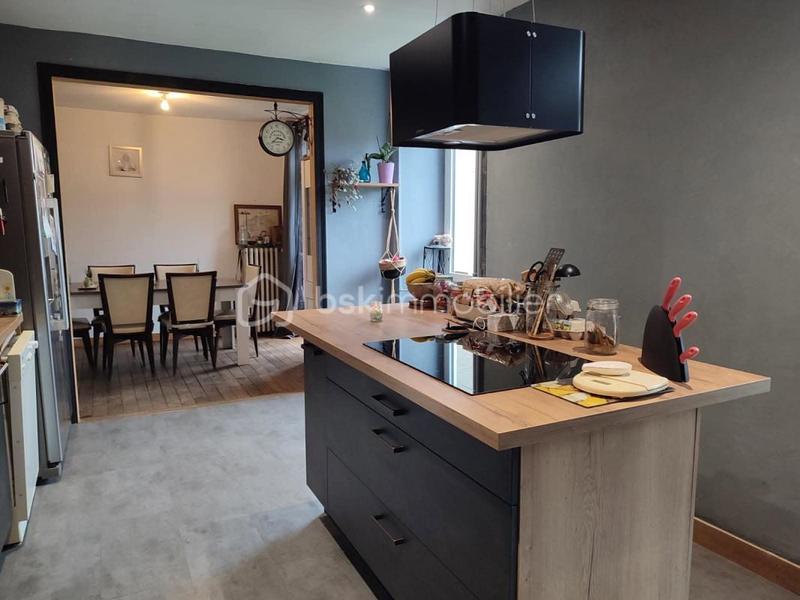 Maison de ville - 212 m² - 7 pièces