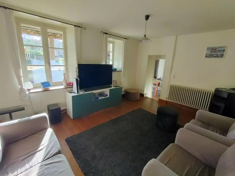 Maison - 235 m² - 8 pièces