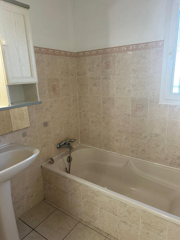 Villa - 80 m² - 4 pièces