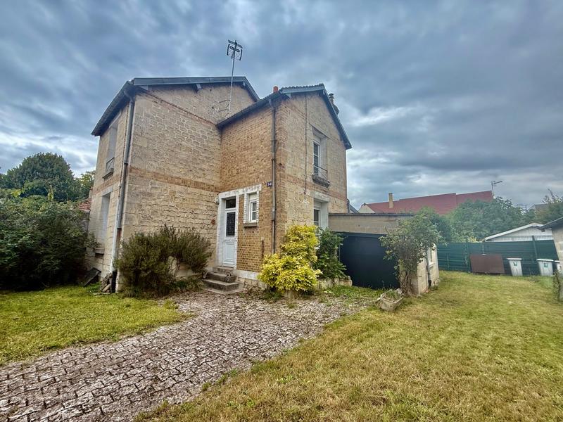 Maison ancienne - 103 m² - 7 pièces