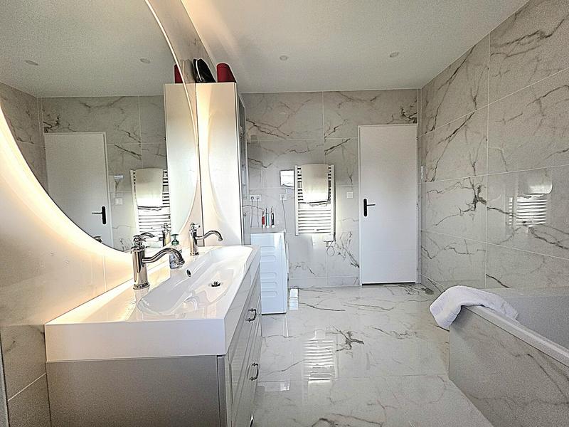 Maison - 148 m² - 6 pièces