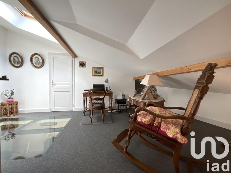 Maison - 205 m² - 5 pièces