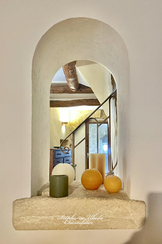 Maison - 235 m² - 6 pièces