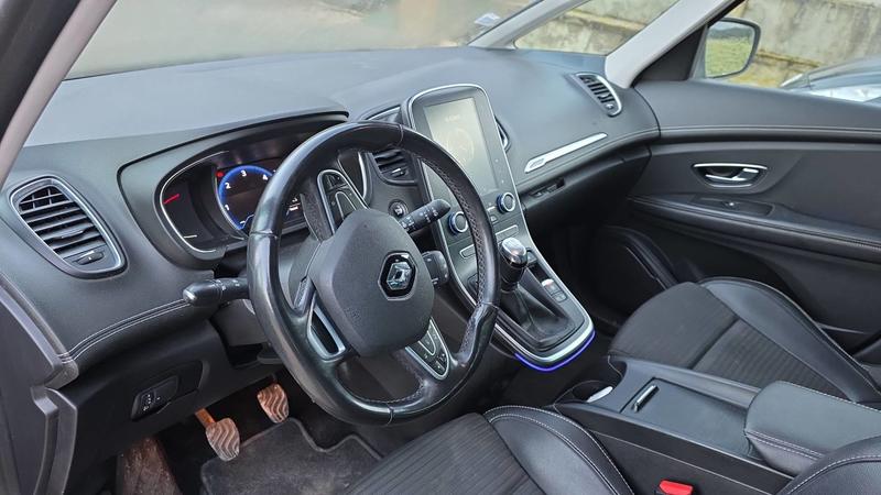 Renault Grand Scénic IV 1.7 dCi 120 Intens - 7 places