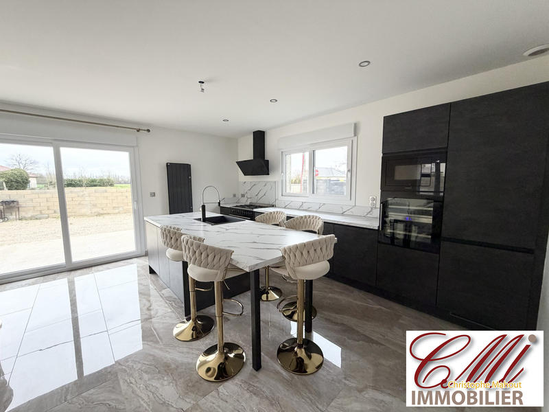 Maison - 110 m² - 5 pièces