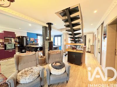 Maison - 146 m² - 7 pièces