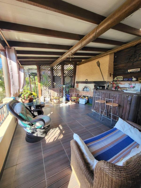 Villa - 247 m² - 5 pièces