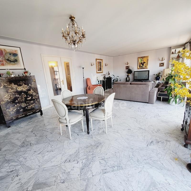 Appartement - 98 m² - 4 pièces