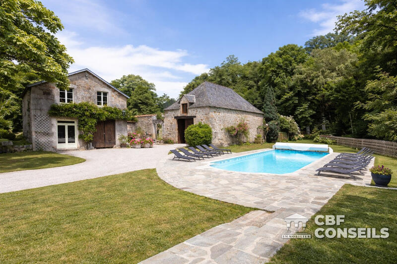 Château - 560 m² - 15 pièces