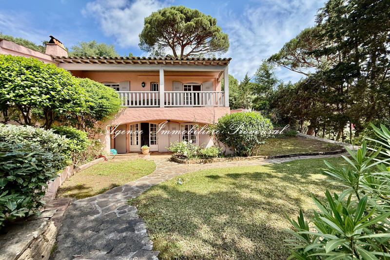 Villa - 200 m² - 7 pièces