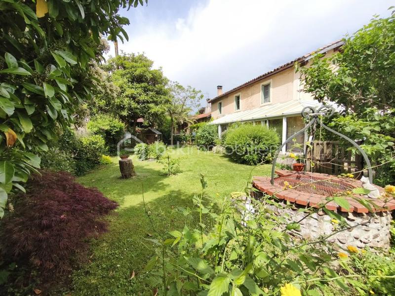 Maison ancienne - 225 m² - 9 pièces