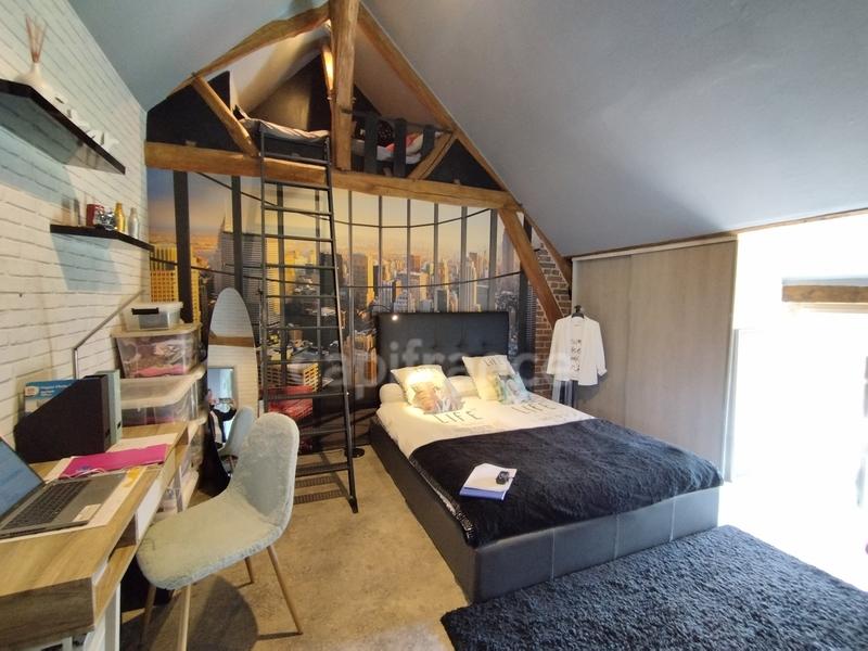 Maison - 174 m² - 11 pièces