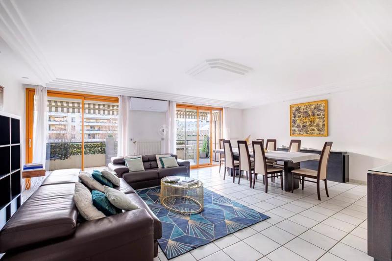 Appartement - 135 m² - 6 pièces