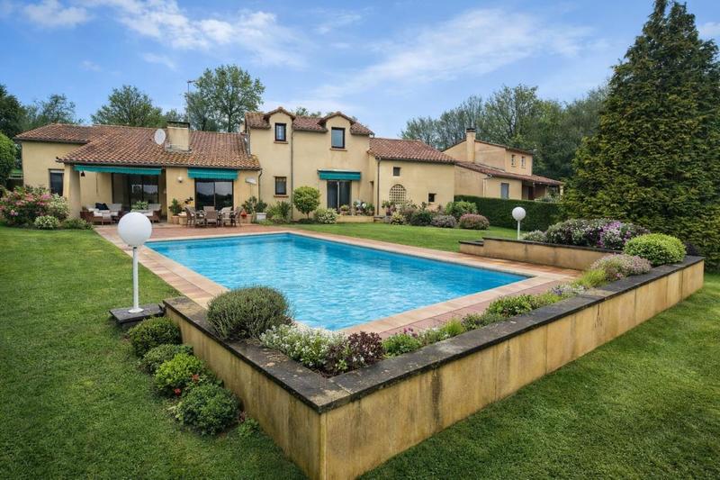 Maison - 162 m² - 6 pièces