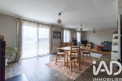 Maison - 93 m² - 4 pièces