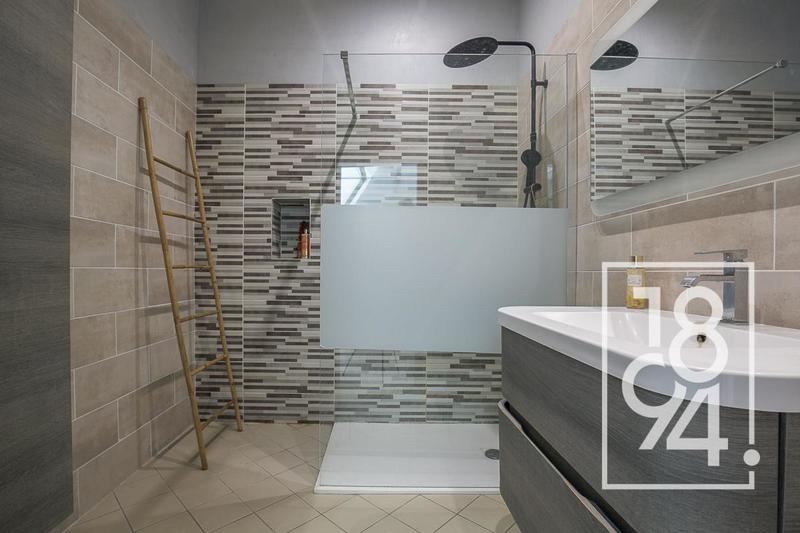 Maison - 180 m² - 5 pièces