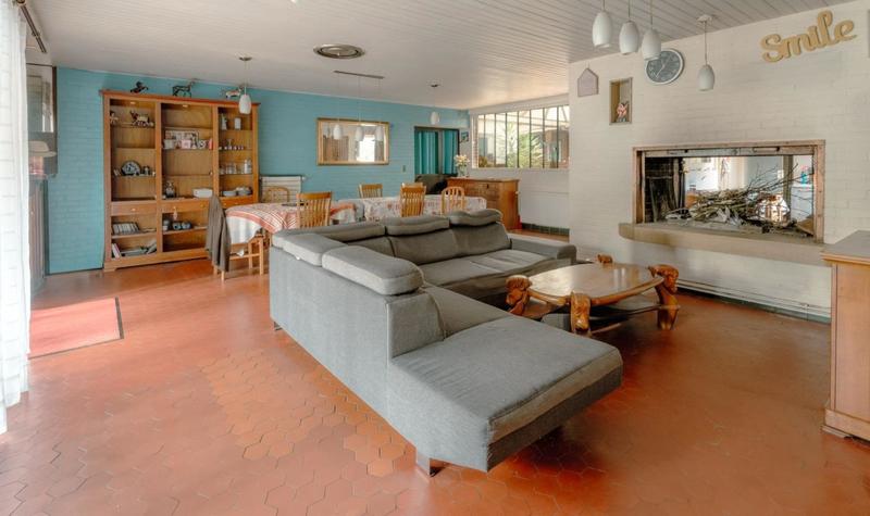 Maison - 280 m² - 8 pièces