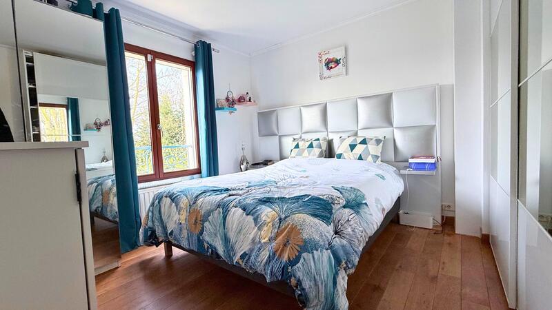 Maison - 192 m² - 7 pièces