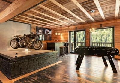 Propriété - 2 808 m² - 50 pièces