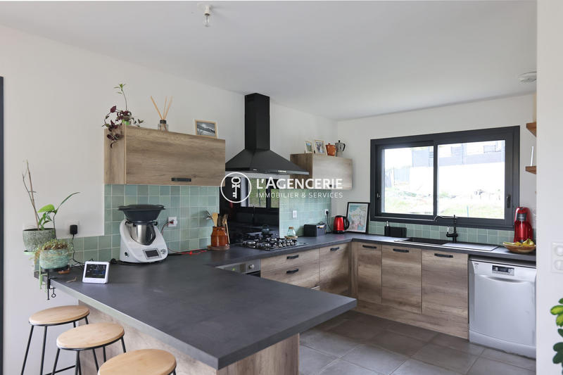 Maison - 90 m² - 4 pièces