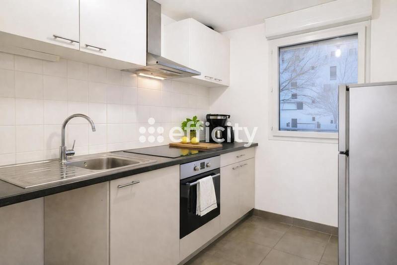 Appartement - 90 m² - 4 pièces