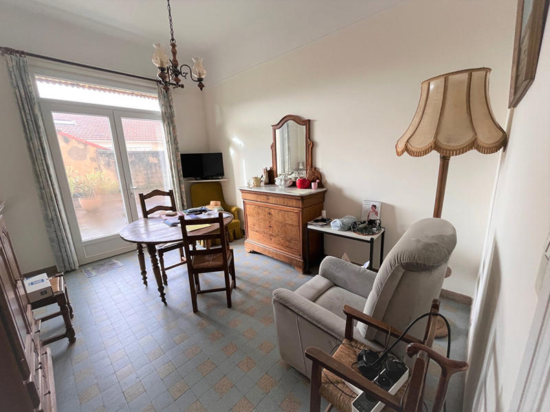 Maison - 554 m² - 7 pièces