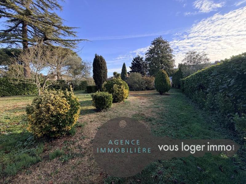 Maison - 214 m² - 7 pièces