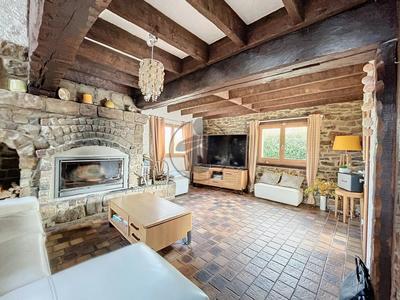 Maison - 162 m² - 9 pièces