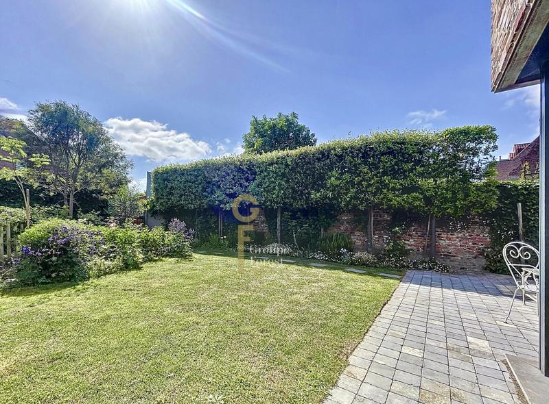 Maison - 184 m² - 8 pièces