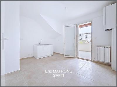 Maison de ville - 95 m² - 4 pièces