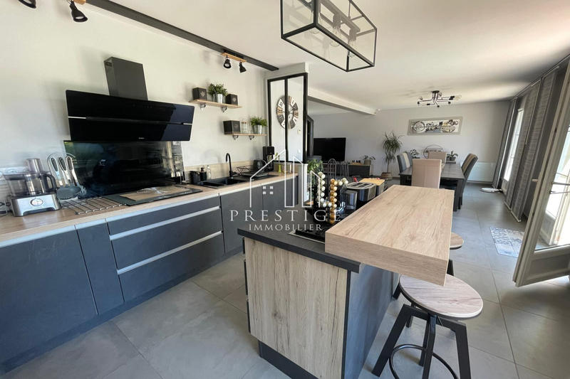 Maison - 120 m² - 5 pièces