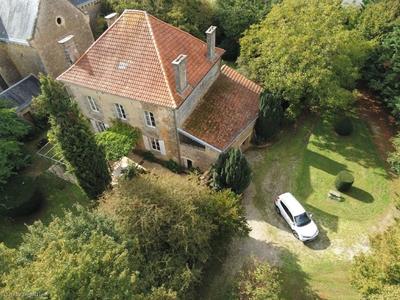 Maison - 230 m² - 8 pièces