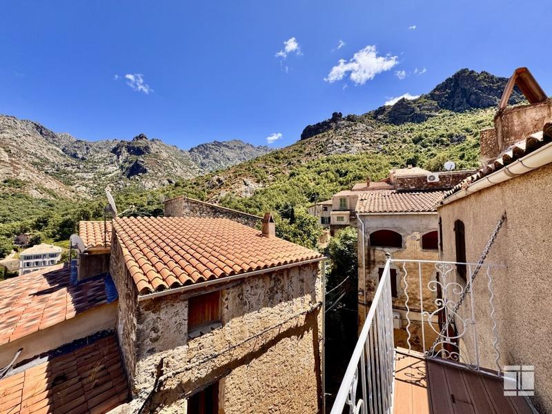 Maison de village - 88 m² - 4 pièces