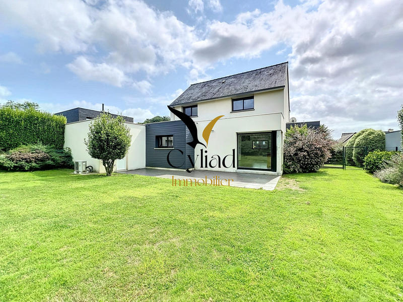 Maison contemporaine - 136 m² - 6 pièces