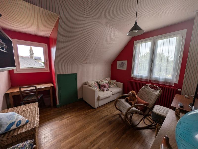 Maison - 142 m² - 9 pièces