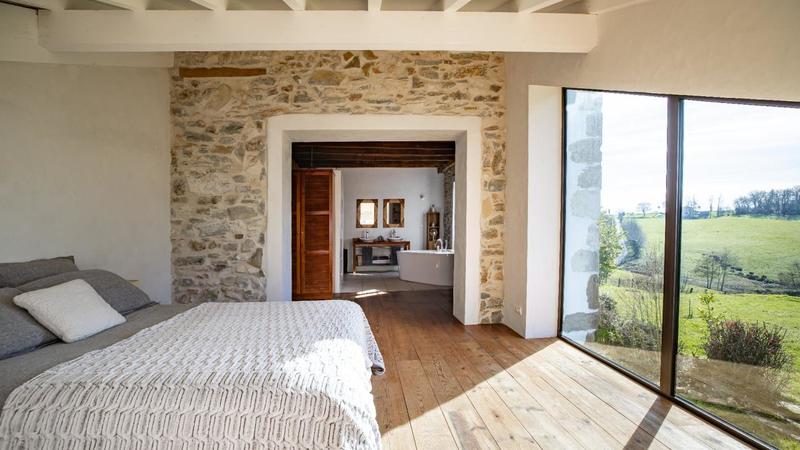 Maison - 530 m² - 12 pièces