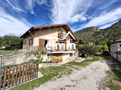 Maison - 135 m² - 4 pièces