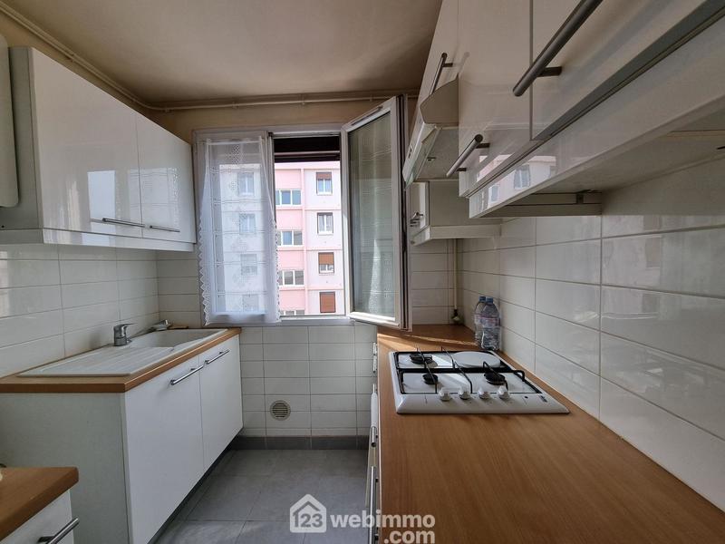 Appartement - 65 m² - 4 pièces