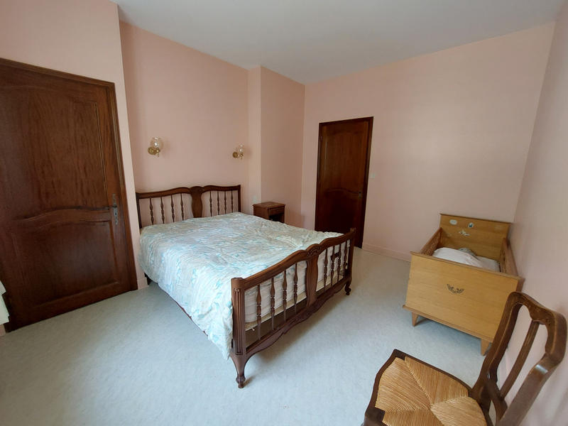 Villa - 216 m² - 9 pièces