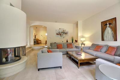 Maison - 196 m² - 7 pièces