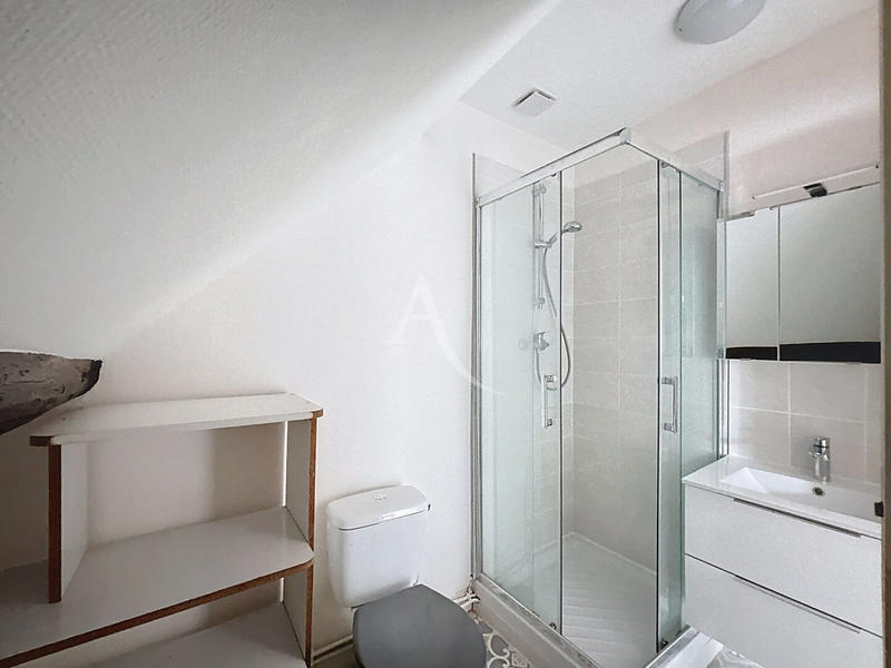 Appartement - 15 m² - 1 pièce