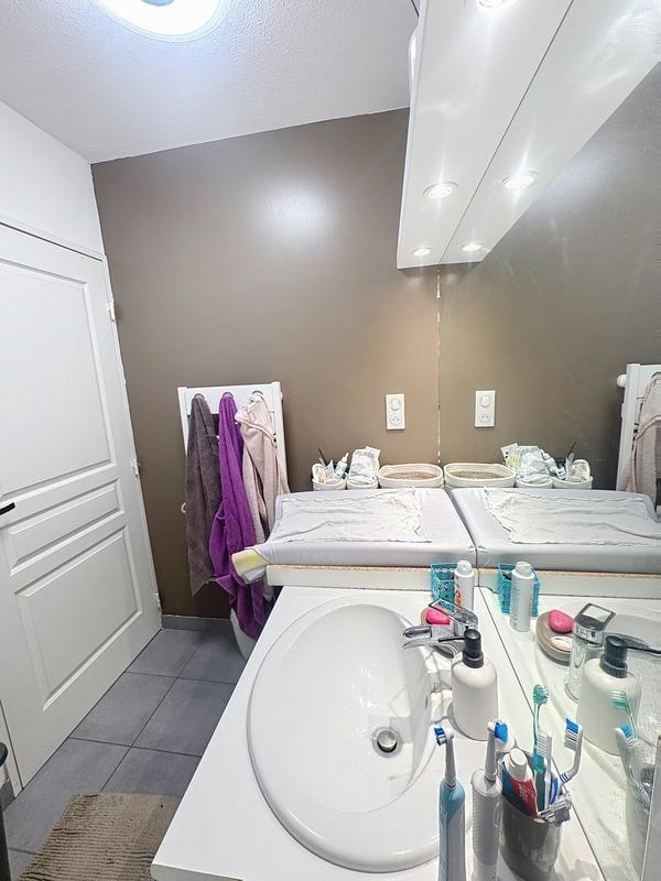 Appartement ancien - 71 m² - 3 pièces